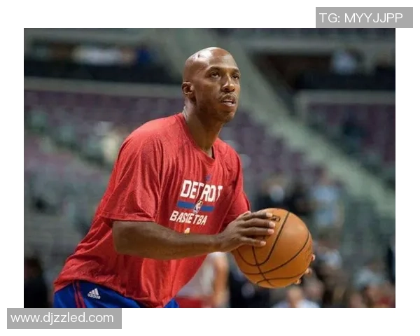 从草根到巨星：探索足球明星如何成名并书写传奇人生